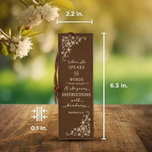 Miniatura 2 de Christian Art Gifts - Marcapáginas premium de piel sintética vegana con escritura bíblica para mujeres: Cuando ella habla - Proverbios 31:26, Marrón