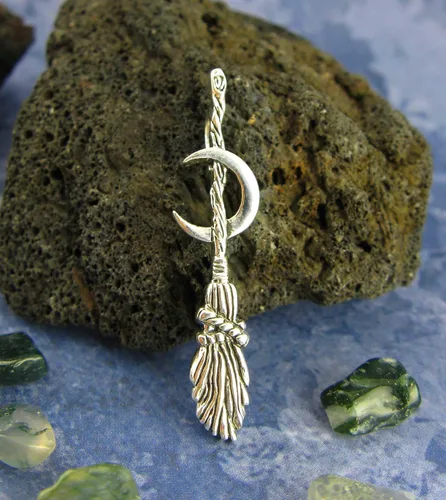 Miniatura 2 de Woot & Hammy Colgante de escoba de bruja o besom con luna creciente, 100% plata de ley, hecho a mano