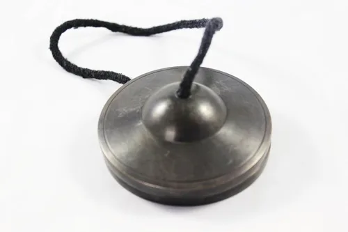 Miniatura 8 de Tingsha/Campana de meditación tibetana/platillos de dedo con funda de seda gratis por Nepalese Handicraft Zone (color oscuro (color antiguo))