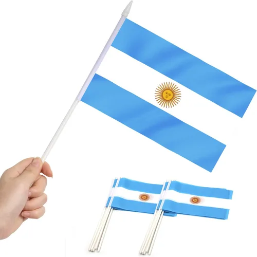 Anley Paquete de 12 mini banderas argentinas en miniatura de mano, resistentes a la decoloración y colores vivos, 5 x 8 pulgadas con poste sólido y