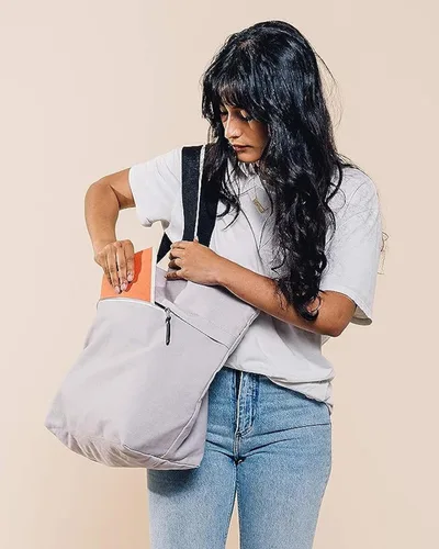 Miniatura 3 de Caldo Canvas Market Tote Bolsa de viaje grande con bolsillo exterior con cremallera y correa de hombro ajustable (anteriormente Abbot Fjord)