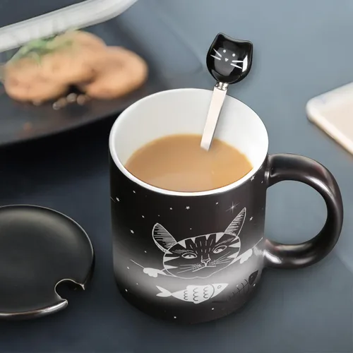 Miniatura 6 de Tazas únicas para gatos, tazas de café que cambian de color de 11 onzas – The Fish is Delicious – Taza de Halloween con tapa negra y cuchara
