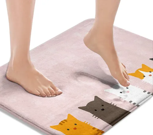Britimes Alfombra de baño rosa, bonita alfombra de baño antideslizante con diseño de gato colorido, diseño de patas de gato lindo de dibujos