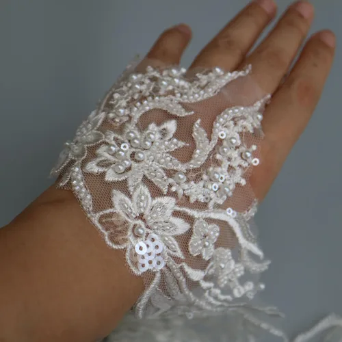 Blanco marfil 2yard lentejuelas con cuentas flor bordado apliques de encaje para vestidos de novia apliques de diamantes de imitación parches ropa