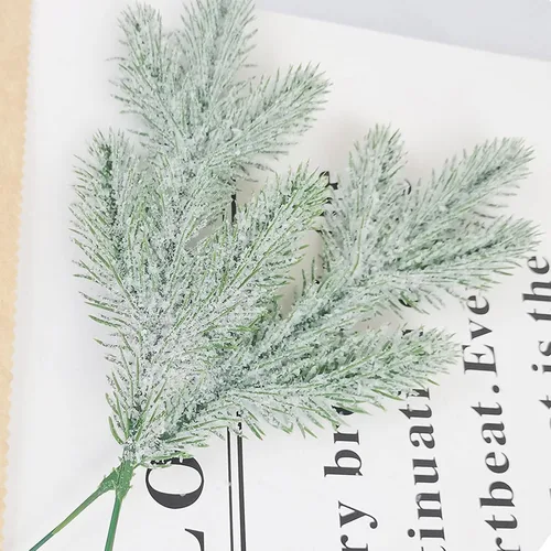 Miniatura 5 de Wnvivi 30 ramas de pino esmerilado de nieve, ramas de árbol de Navidad nevadas, ramas de pino falsas, tallos de acebo para manualidades, corona