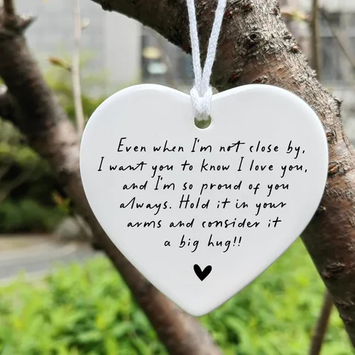 Miniatura 2 de Even When I'm Not Close By Heart - Adorno de cerámica para hermana, regalo para mi hija, adorno de corazón de Navidad, regalo de recuerdo para mejor