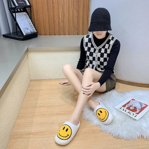 Miniatura 8 de PLMOKN Pantuflas para mujeres de interior y exterior, puntera abierta, mullidas, bonitas, con cara sonriente