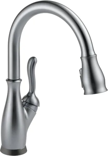 Delta Faucet Leland VoiceIQ - Grifo de cocina sin contacto con rociador extraíble, grifo inteligente, Alexa y Google Assistant activado por voz,