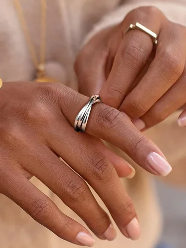 Miniatura 2 de JOYOLO Classy Trinity Initerlocking Rings for Women Grils, Stainless Steel 18K Gold Rolling Rings Fidget Rings For Anxiety, Dainty Women Finger