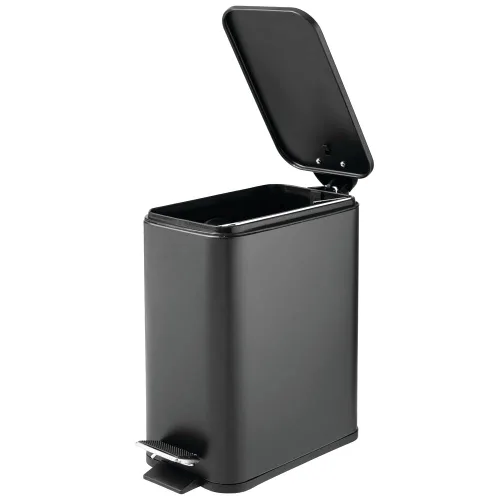 Miniatura 6 de mDesign Bote de basura rectangular de metal delgado de 1.3 galones/5 litros con pedal de paso, tapa de cierre fácil, forro removible - Papelera