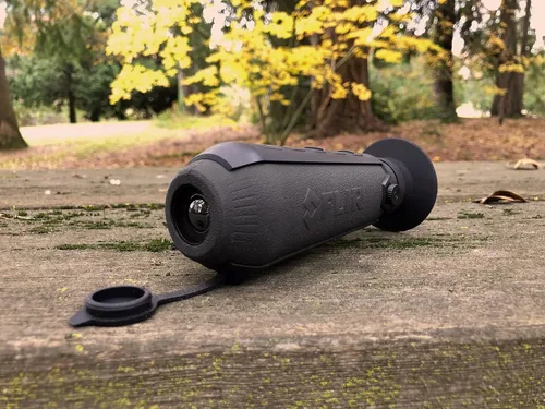 Miniatura 3 de FLIR Scout TKx - Monocular de Imagen Térmica/Infrarrojos Compacto para Observación de Vida Silvestre, Caza y Actividades al Aire Libre
