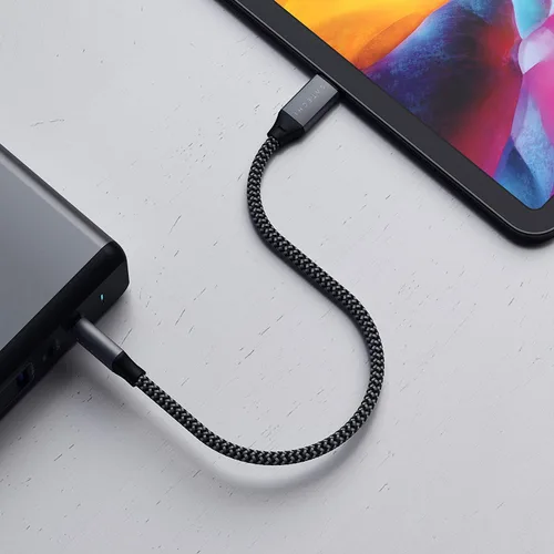 Miniatura 4 de Satechi Cable USB C a USB C, cable USB4 con entrega de energía de 100 W, hasta 8K a 60 Hz, transferencia de datos de 40 Gbps, para MacBook