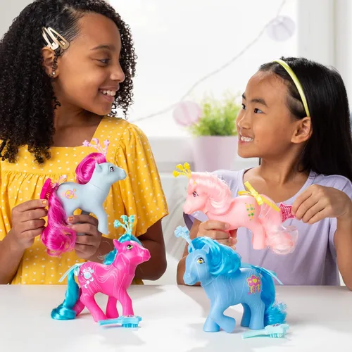 Miniatura 6 de My Little Pony Clásicos - Ponis Celestiales - Aurora - Figura de Juego Coleccionable Retro de 4 Pulgadas, Ideal para Niños, Niños Pequeños, Adultos