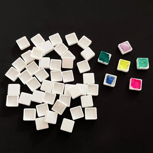 Miniatura 8 de FCLUB 100 sartenes de acuarela vacías – Mini sartenes cuadradas de 0.0 fl oz para paletas de viaje, almacenamiento de pintura de muestra y kits