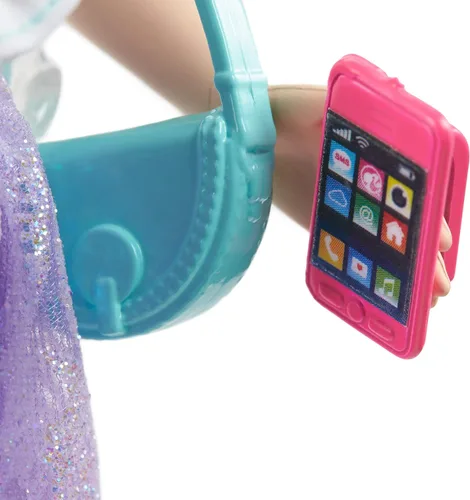 Miniatura 5 de Barbie Muñeca Princess Adventure Renee (morena de 12 pulgadas) en moda y accesorios, con teléfono inteligente, bolso, taza de viaje y tiara, regalo