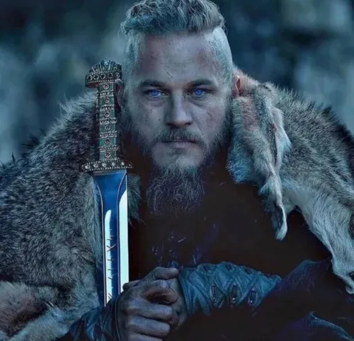 Miniatura 2 de Forest Hunting Espada Viking de Ragnar Lothbrok - Real de Reyes/Ragnar - Espada de Hierro de Bjorn - Espada Viking Real Hecha a Mano del Rey