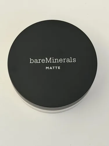 Miniatura 6 de Corrector cosmético tapa ojeras con protector solar factor 20.