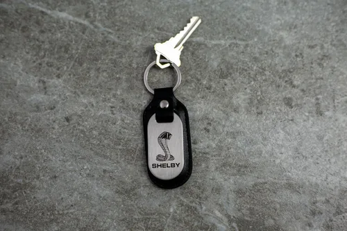 Miniatura 7 de Shelby Cobra Snake - Llavero FOB de acero inoxidable con licencia oficial Shelby®, hecho de acero inoxidable (llavero) y piel auténtica, fabricado