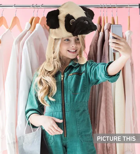 Miniatura 6 de DolliBu Gorro de felpa – Gorro de peluche de forro polar súper suave con orejeras, acogedor sombrero de invierno cálido para niños – Talla única
