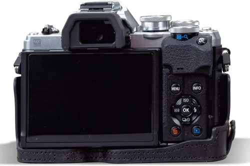 Miniatura 5 de MegaGear MG1932 Ever Ready - Funda de piel auténtica para cámara compatible con Olympus OM-D E-M10 Mark IV, color negro