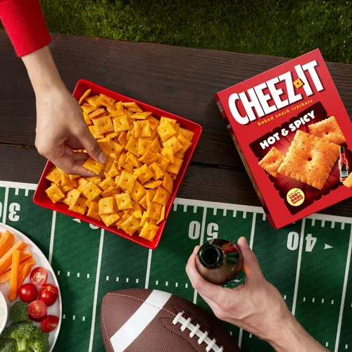 Miniatura 7 de Cheez-It Galletas de queso, galletas horneadas, aperitivos de oficina y niños, calientes y picantes, caja de 5.25 libras (12 cajas)