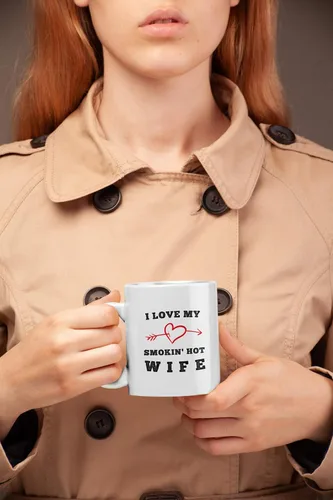 Miniatura 3 de Regalo sexy para esposa en cumpleaños o día de San Valentín. I Love My Smokin Hot Wife. Taza de café romántica de 11 onzas. Idea de regalo divertida