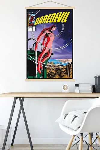 Miniatura 5 de Trends International Marvel Comics Daredevil - Póster de pared #241, 22.37 x 34.00 pulgadas, paquete de impresión premium y colgador de madera