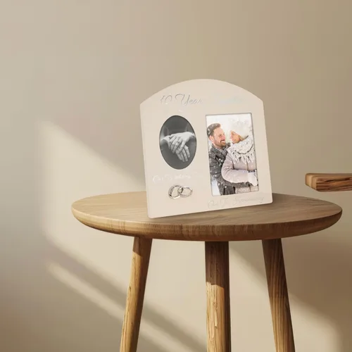 Miniatura 7 de Haysom Interiors Happy Homewares - Marco contemporáneo de 10 años juntos, entonces y ahora, color beige claro con anillos dobles de plata, hermoso