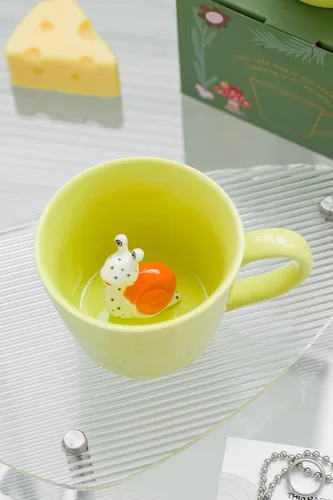 Miniatura 5 de Taza de Cerámica de Caracol DIHOclub Taza de Caracol Oculta con Animal 3D Dentro, Serie Jardín Figura Hecha a Mano (Verde Manzana)