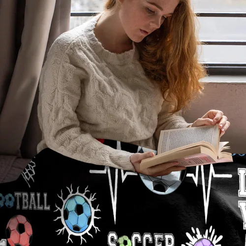 Miniatura 32 de Manta de fútbol para niñas, regalos de fútbol para niñas y niños, manta de franela de forro polar suave y cálida para niñas, regalos de fútbol