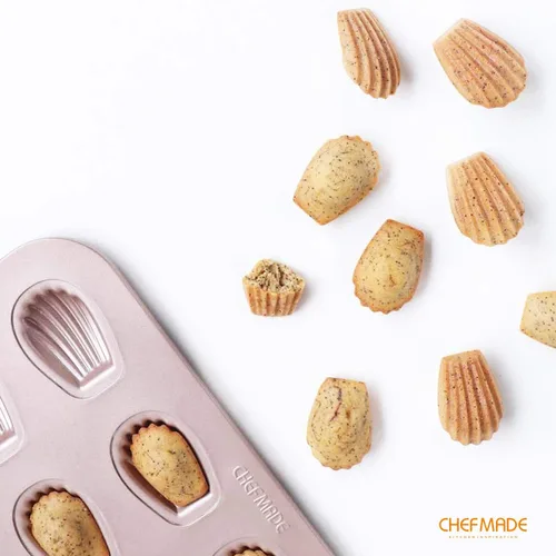 Miniatura 3 de CHEFMADE Molde para tartas de Madeleine, 16 cavidades, antiadherente, con carcasa ovalada, para hornear al horno (dorado champán)