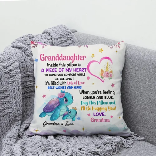 Miniatura 5 de Hyturtle Almohada Personalizada para Nieta (Inserto Incluido) Regalos de Abuela - Regalos de Cumpleaños y Graduación para Nieta - Almohada de Sofá