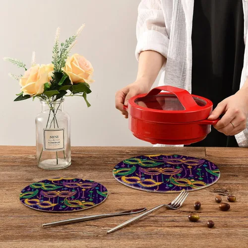 Miniatura 7 de Boccsty Tapete de salvamanteles de carnaval de Mardi Gras con cuentas de colores, 2 unidades de tejido redondo, para mesa de cocina, protector