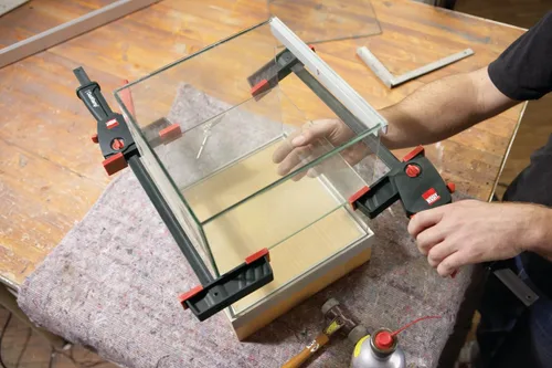 Miniatura 6 de BESSEY DUO16-8, serie DuoKlamp de 6 pulgadas, abrazadera/esparcidor con una mano, color negro
