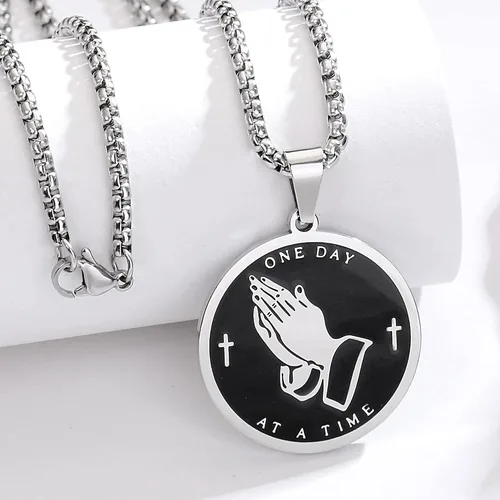 Miniatura 2 de Yaumatea Collar de oración de serenidad con manos en oración, colgante de moneda para hombres y mujeres, señores, oración, versículo bíblico