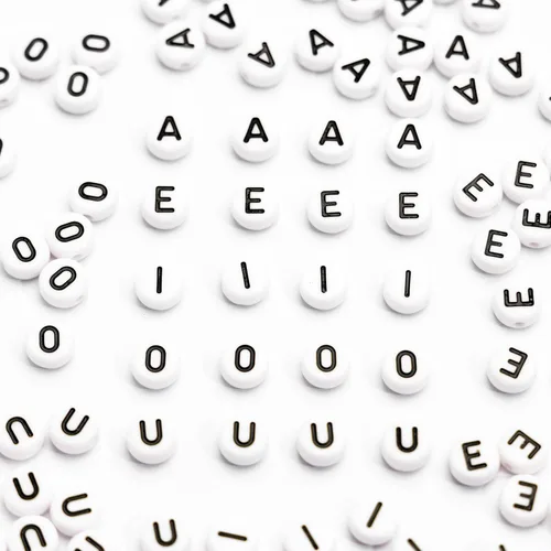 Miniatura 2 de 500 cuentas acrílicas de letras de 0.236 x 0.157 pulgadas, cuentas del alfabeto para hacer joyas, letras A E I O U, cuentas para hacer pulseras