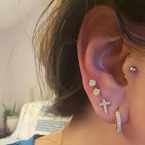 Miniatura 3 de Kit de piercing de oreja desechable con aretes de circonita de varios tamaños, kit de perforación de oreja fácil y auto para su propio uso en casa