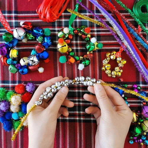 Miniatura 2 de Winlyn Juego de 475 coronas de cascabel de Navidad, adornos para árbol de Navidad, kit de manualidades, tallos de felpilla metálica, pompones