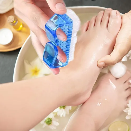 Miniatura 3 de 4 cepillos de uñas para uso diario, 4 tipos diferentes de cepillo de uñas con mango de plástico, cepillo de uñas para limpiar las uñas y pedicura