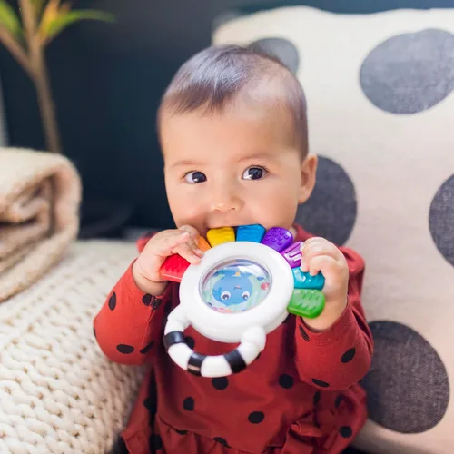 Miniatura 2 de Baby Einstein Outstanding Opus The Octopus - Sonajero sensorial y mordedor, juguete multiusos, sin BPA y refrigerable, 3 meses en adelante, Sonajero