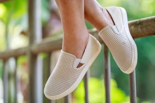 Miniatura 6 de OLUKAI Pehuea - Tenis sin cordones para mujer, zapatos casuales para uso diario, tacón caído y malla transpirable, ligeros y cómodos durante todo