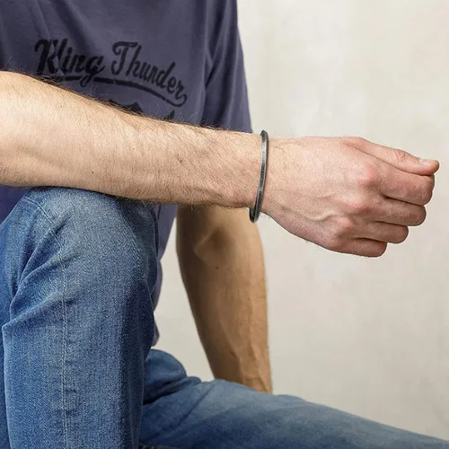 Miniatura 4 de VNOX Regalos de joyería vikinga nórdico para hombre y mujer, brazalete nórdico vikingo nórdico 24 runas del alfabeto, pulsera de mobius torcido