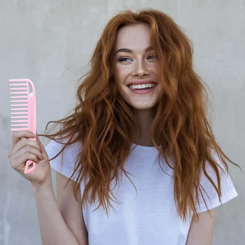 Miniatura 3 de Cricket Peine desenredante de coco ultra suave, infundido con aceite de coco y queratina para un brillo sin encrespamiento, suave con el cabello