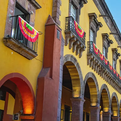 Miniatura 7 de 8 banderas de banderín de serape para fiesta, 3 x 1.5 pies, bandera de fanáticos del Cinco de Mayo, bandera de fanáticos de fiesta para festivales