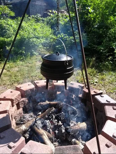 Miniatura 2 de Cuisiland Olla de caldero Potjie de hierro fundido de 8.5 cuartos con tapa y 3 patas, olla pre-sazonada estilo sudafricano para cocinar al aire