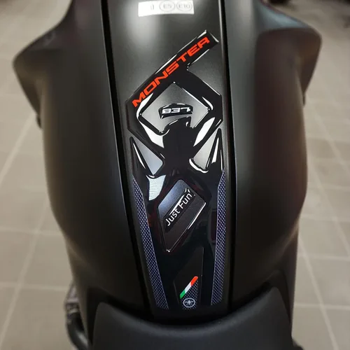 Miniatura 7 de labelbike - Adhesivo 3D para motocicleta, protección y decoración en resina compatible con Ducati Monster 937 2021-2024