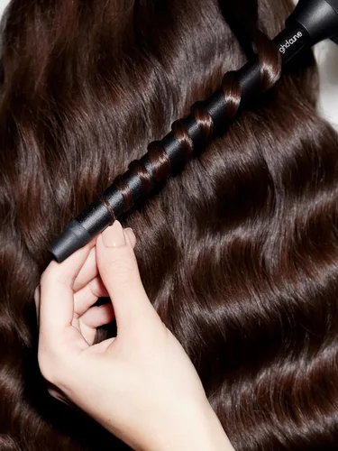 Miniatura 7 de ghd Curve® Professional Hair Curling Irons & Wands Soft Waves, Classic and Tight Curls 0.5 –1.5 Inch Barrels’ 365ºF Styling Temp Preventing
