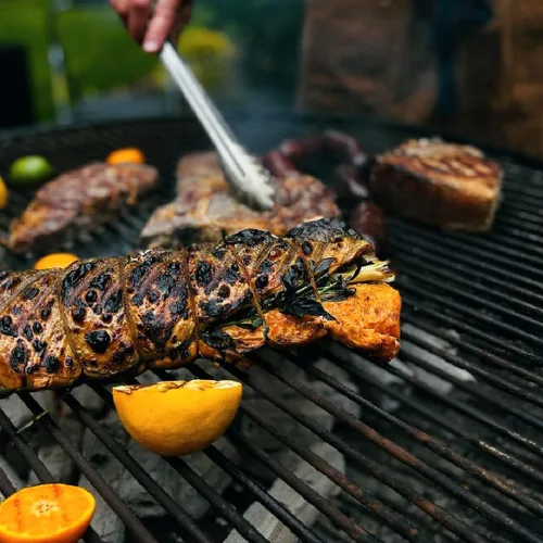 Miniatura 4 de Thaan, Carbón estilo tailandés. Tiempo de combustión de 4-6 horas. Carbón de calidad de restaurante. Baja ceniza, sin humo, alto calor. Hasta 1200