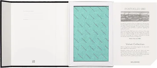 Miniatura 5 de Moleskine Cuaderno de terciopelo de edición limitada, grande, a rayas, caja verde (5 x 8.25)