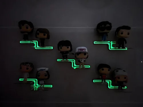 Miniatura 2 de YODAR Paquete de 5 estantes organizadores de acrílico transparente para figuras Funko Pop, estante de exhibición invisible para decoración